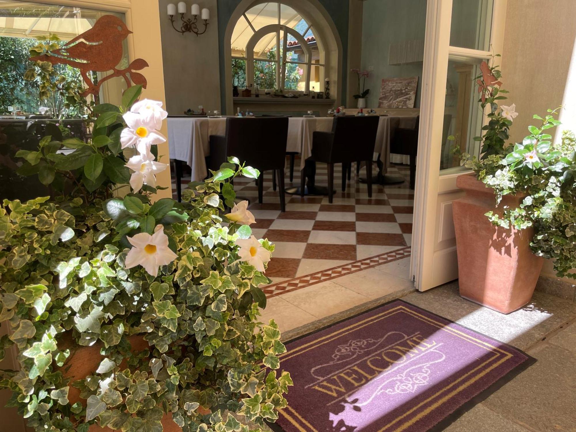 Villa Palmira Kinderfreies Hotel Cannobio Kültér fotó